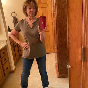 10/10$. Jill green Short Sleeve T-Shirt bundle offer 10 (4-5$) items for 10$